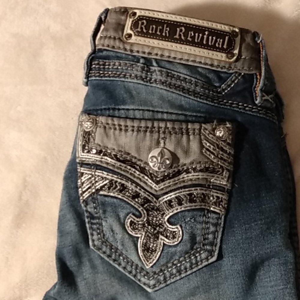 Women's 27x33 Rock revivals